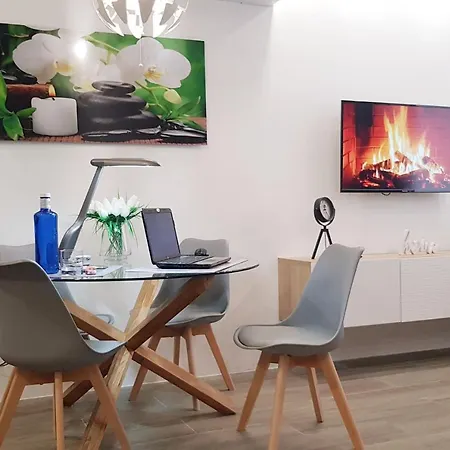 Apartment Loft Sevilla 16 *